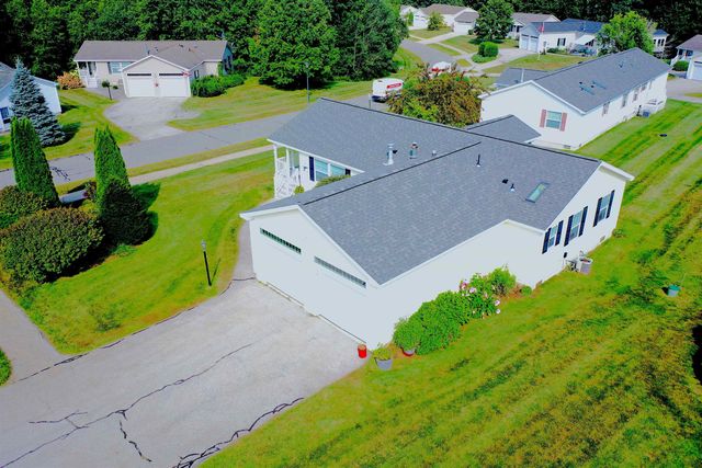 2 Loggers Lane, Sandown, NH 03873