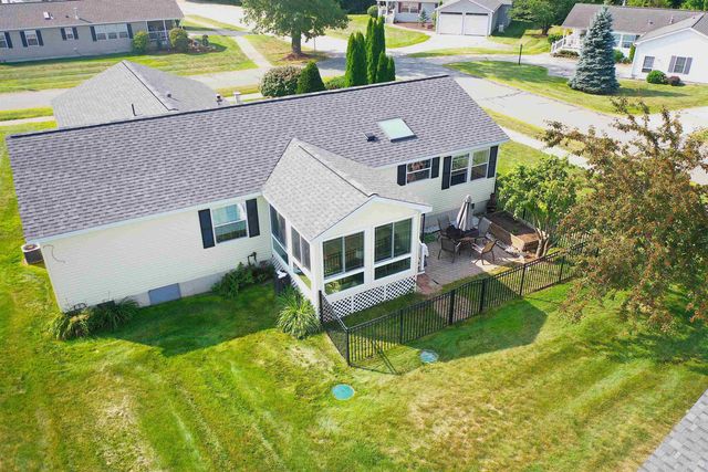 2 Loggers Lane, Sandown, NH 03873