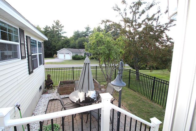 2 Loggers Lane, Sandown, NH 03873