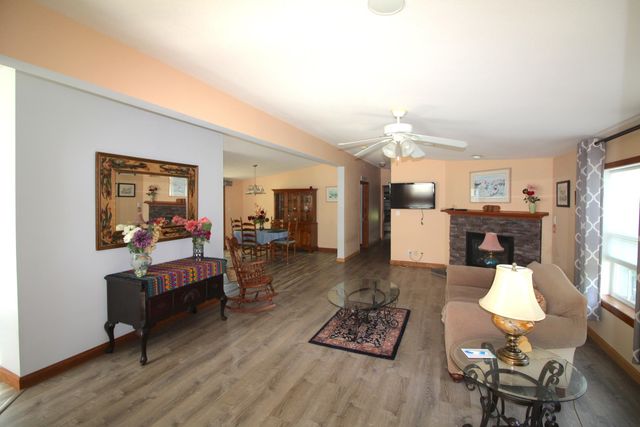 2 Loggers Lane, Sandown, NH 03873