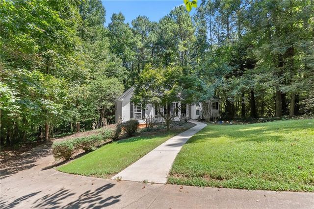 6270 Santa Fe Trail, Cumming, GA 30028