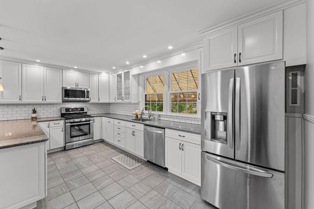 3250 MORRELL AVE, Philadelphia, PA 19114