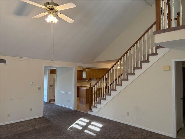 10826 W 115 Place, Overland Park, KS 66210