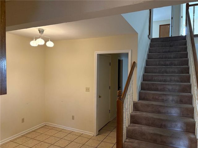 10826 W 115 Place, Overland Park, KS 66210