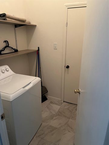 9409 Doliver DR, Austin, TX 78748