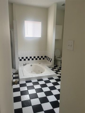 9409 Doliver DR, Austin, TX 78748