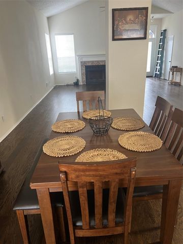 9409 Doliver DR, Austin, TX 78748