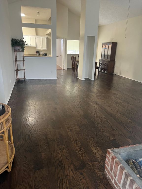 9409 Doliver DR, Austin, TX 78748