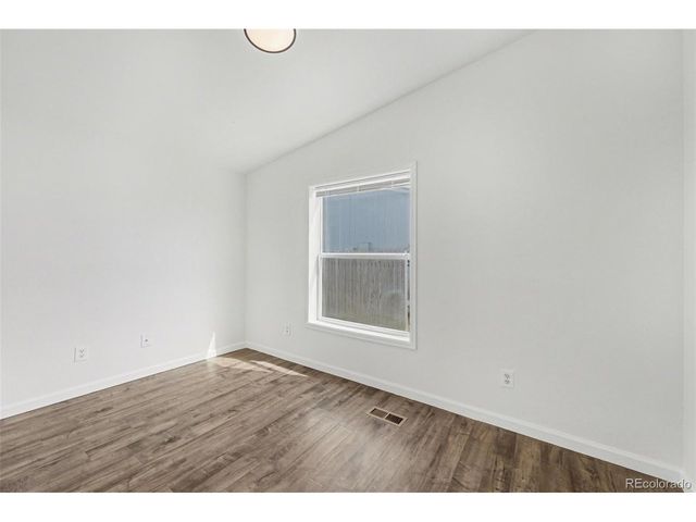70 Jennifer Cir, Brush, CO 80723