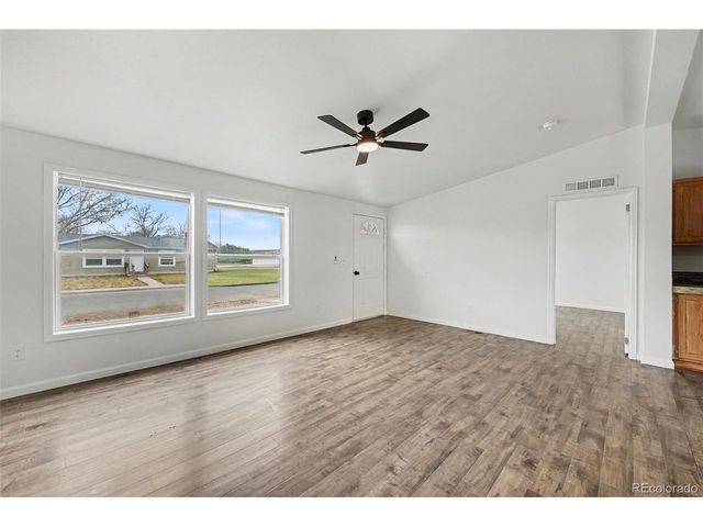 70 Jennifer Cir, Brush, CO 80723