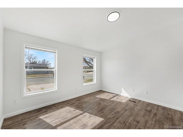 70 Jennifer Cir, Brush, CO 80723