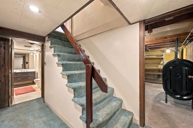 24 Overlook Ave, Beverly, MA 01915