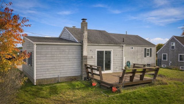 24 Overlook Ave, Beverly, MA 01915