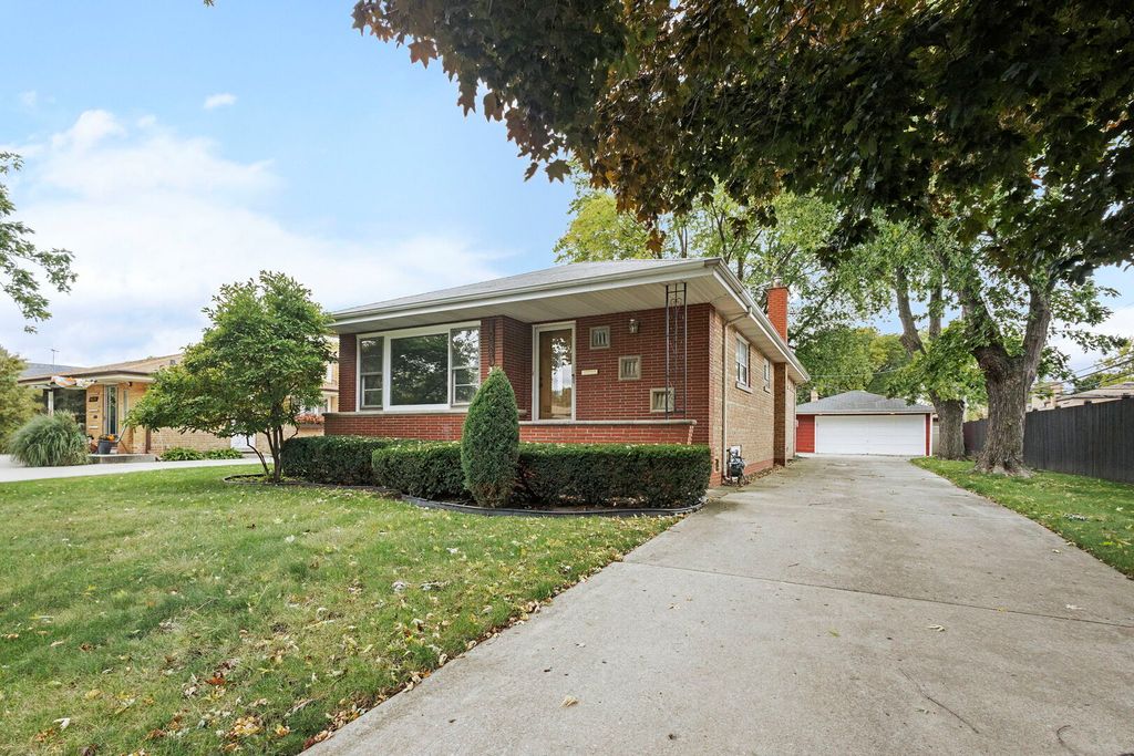 10624 Lawler Avenue, Oak Lawn, IL 60453