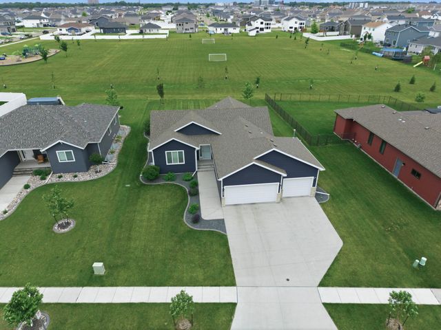 2829 14th Street W, West Fargo, ND 58078