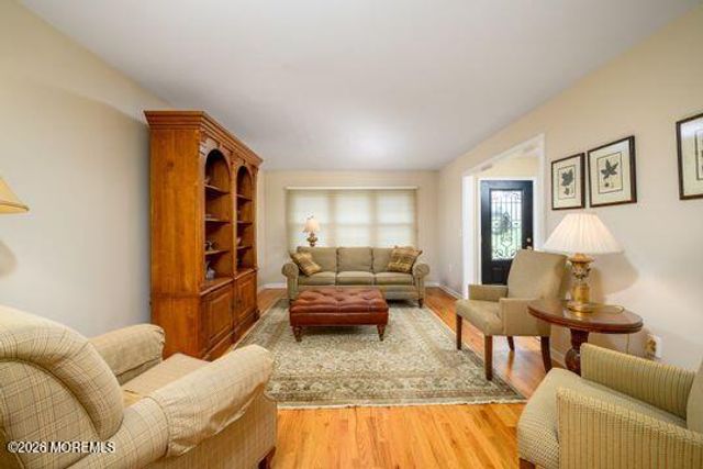 18 Standish Drive, Howell, NJ 07731