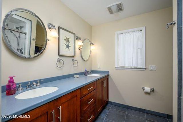 18 Standish Drive, Howell, NJ 07731