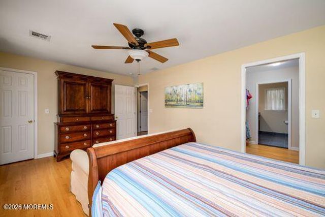 18 Standish Drive, Howell, NJ 07731