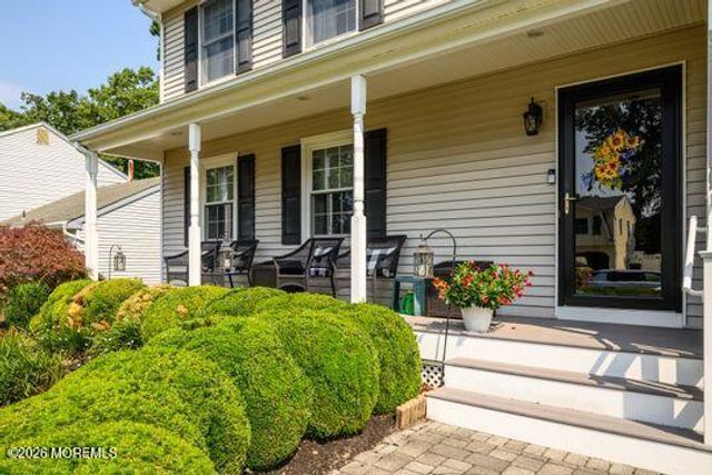 18 Standish Drive, Howell, NJ 07731