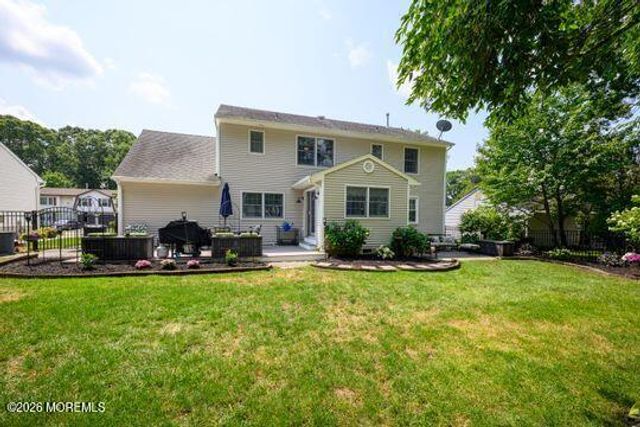 18 Standish Drive, Howell, NJ 07731