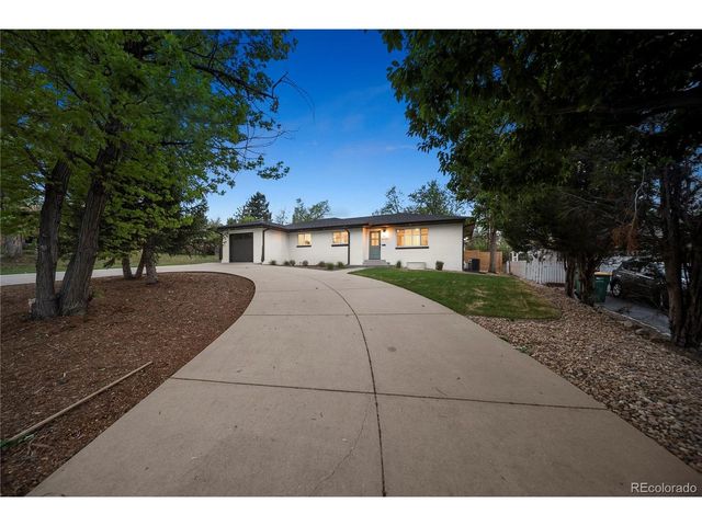6769 S Foresthill St, Littleton, CO 80120