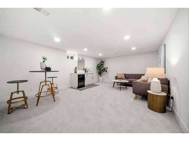6769 S Foresthill St, Littleton, CO 80120