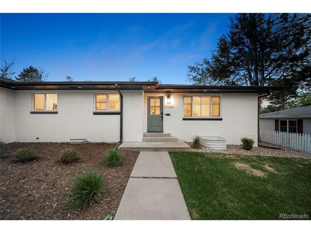 6769 S Foresthill St, Littleton, CO 80120