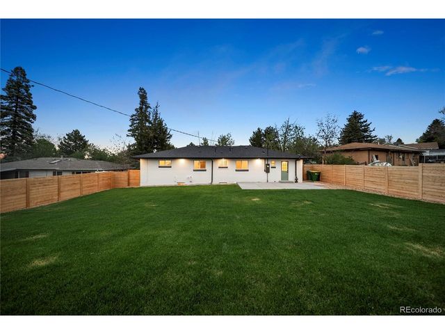 6769 S Foresthill St, Littleton, CO 80120