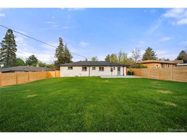 6769 S Foresthill St, Littleton, CO 80120
