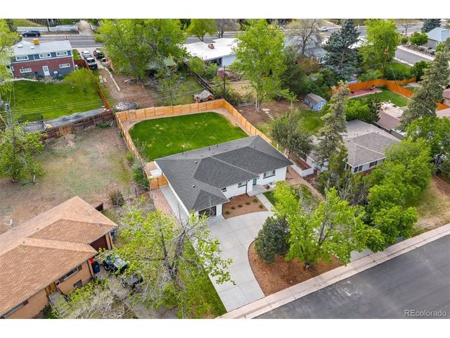 6769 S Foresthill St, Littleton, CO 80120