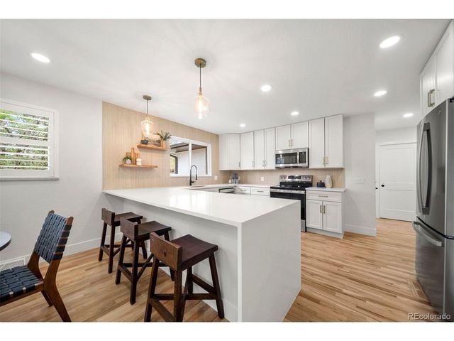 6769 S Foresthill St, Littleton, CO 80120