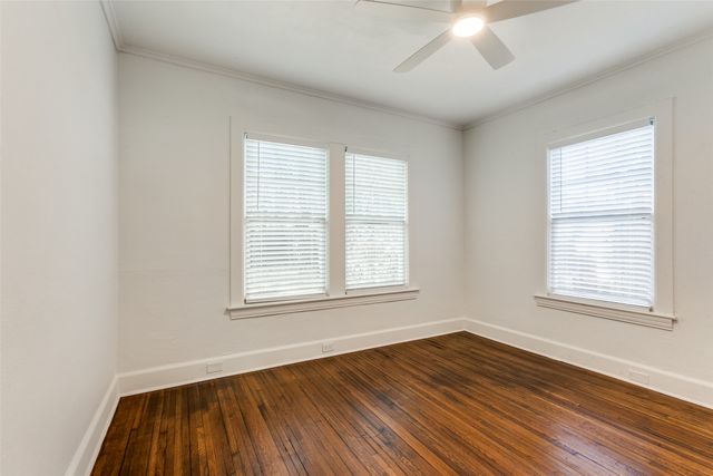 5027 Stoneleigh Avenue, Dallas, TX 75235