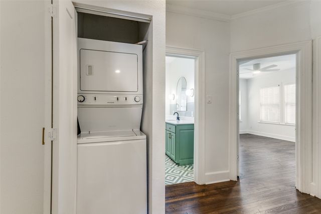 5027 Stoneleigh Avenue, Dallas, TX 75235