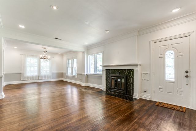 5027 Stoneleigh Avenue, Dallas, TX 75235