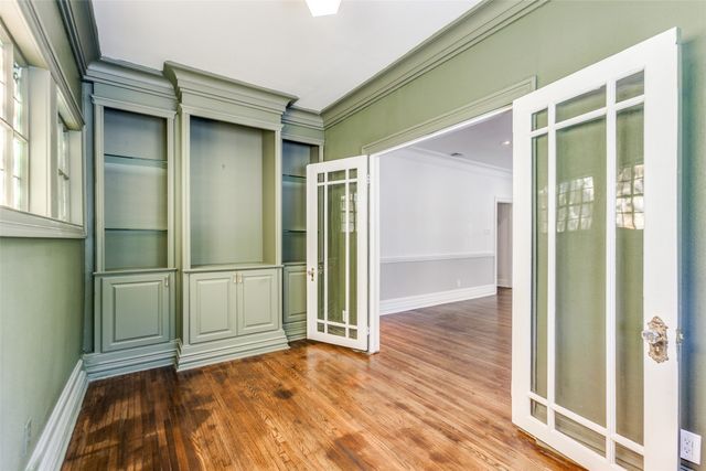 5027 Stoneleigh Avenue, Dallas, TX 75235