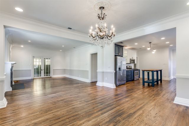5027 Stoneleigh Avenue, Dallas, TX 75235