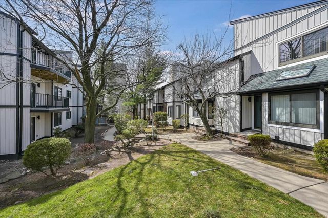 1537 #7 JOHN ST, Fort Lee, NJ 07024