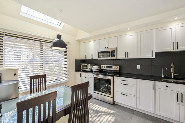 1537 #7 JOHN ST, Fort Lee, NJ 07024