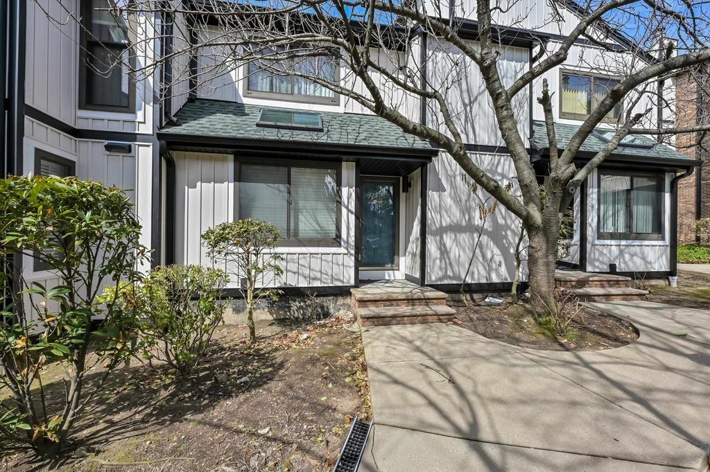 1537 #7 JOHN ST, Fort Lee, NJ 07024