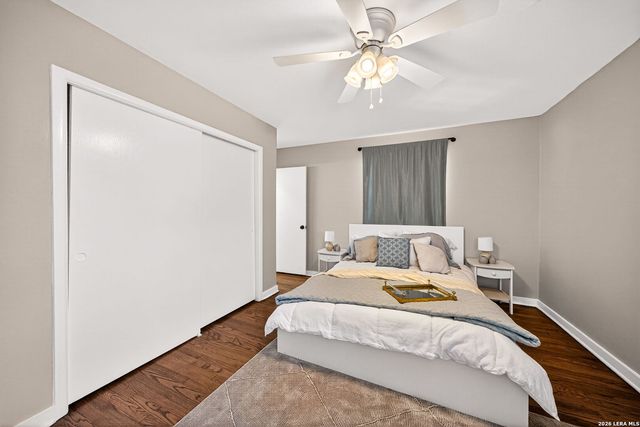 206 Enchanted Dr, San Antonio, TX 78216