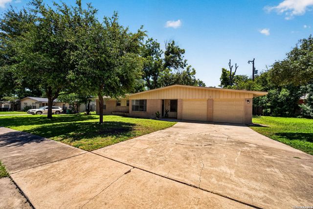 206 Enchanted Dr, San Antonio, TX 78216