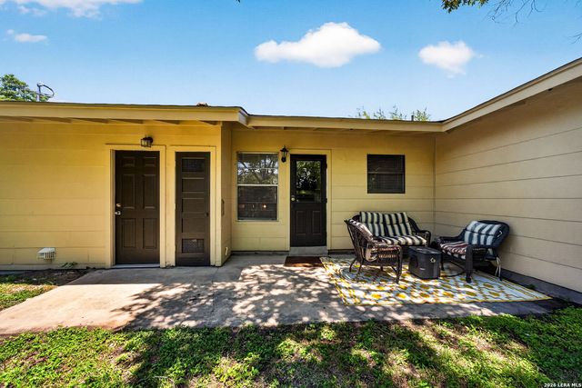 206 Enchanted Dr, San Antonio, TX 78216
