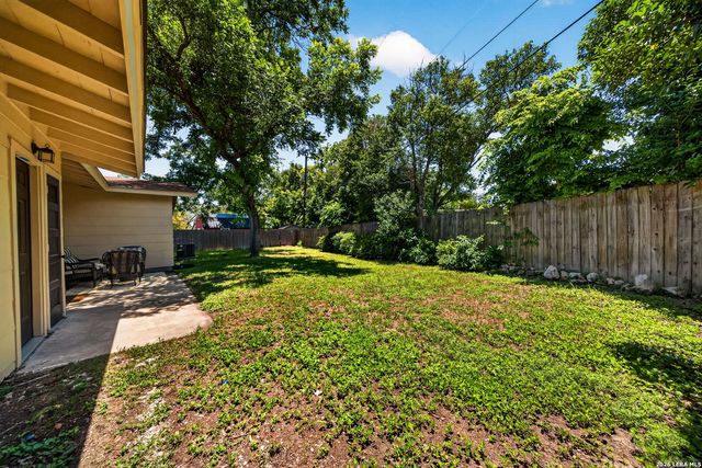 206 Enchanted Dr, San Antonio, TX 78216