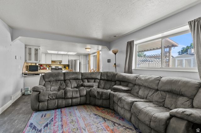 3665 W 4650 S, Roy, UT 84067