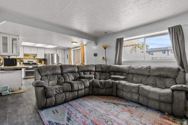 3665 W 4650 S, Roy, UT 84067
