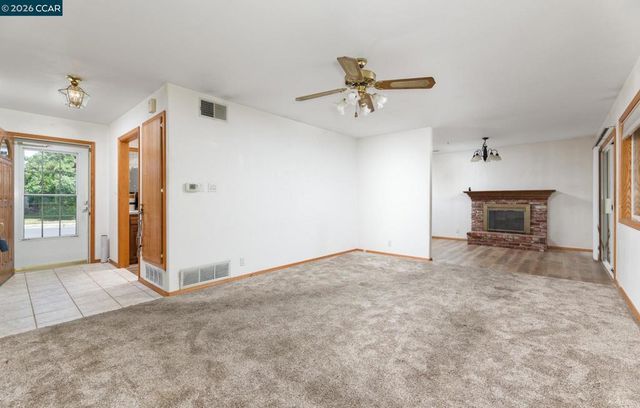 8280 Elgin Ln, Dublin, CA 94568