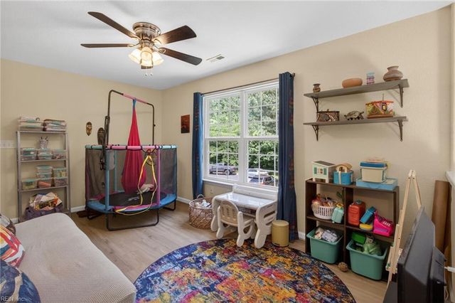 216 Monticello CT, Smithfield, VA 23430