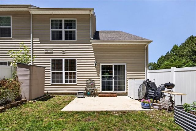 216 Monticello CT, Smithfield, VA 23430