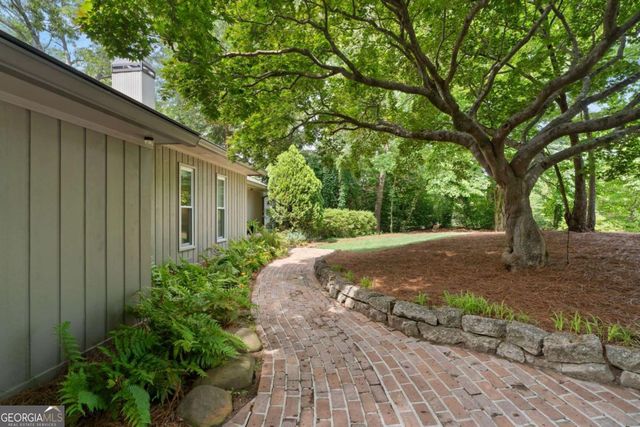 3699 Dunwoody Club Drive, Atlanta, GA 30350