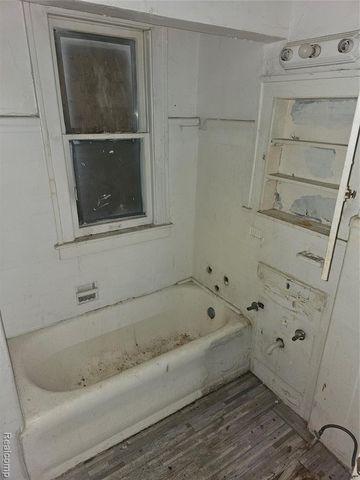 8086 Almont Street, Detroit, MI 48234